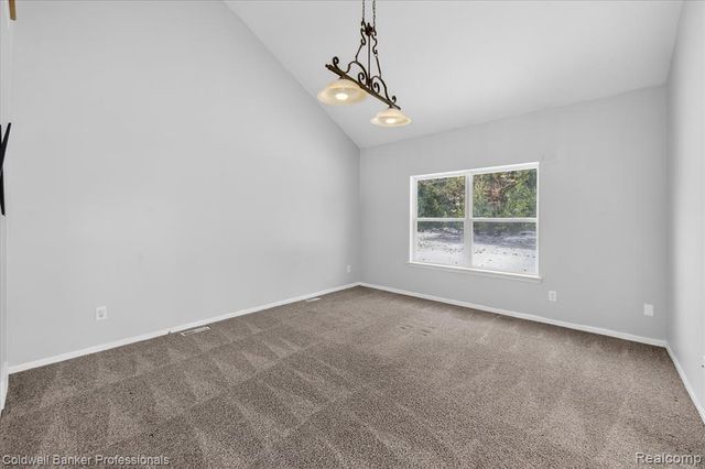 639 Andover Woods Drive, Fenton, MI 48430