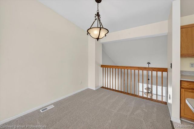 639 Andover Woods Drive, Fenton, MI 48430