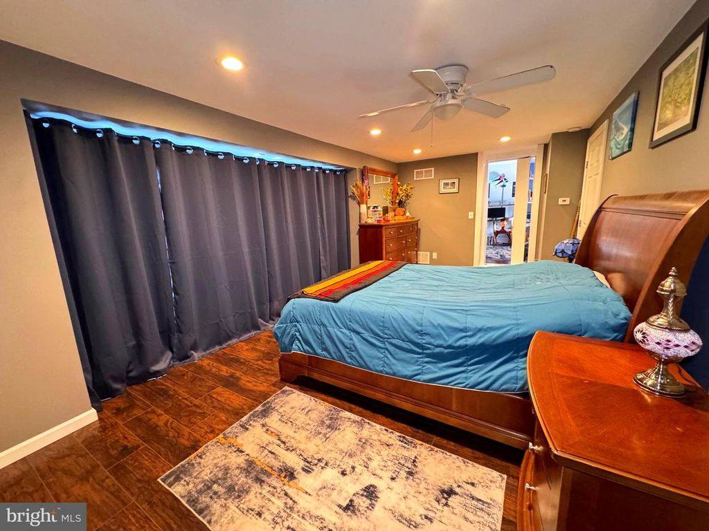 Image 27 of property listing at 426 MERRITT DR, Mount Holly, NJ 08060