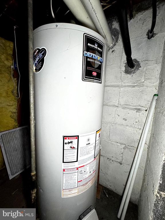 Image 40 of property listing at 426 MERRITT DR, Mount Holly, NJ 08060