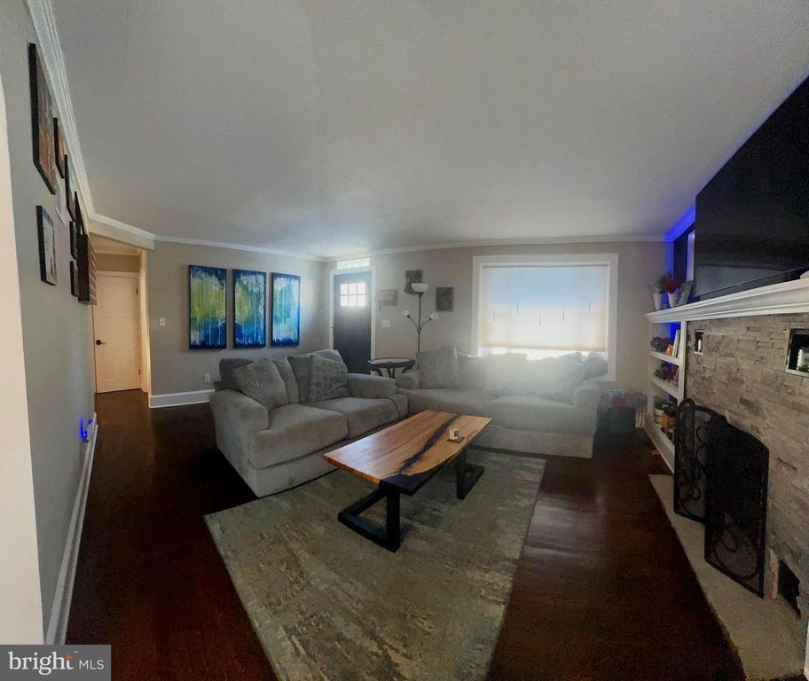 Image 9 of property listing at 426 MERRITT DR, Mount Holly, NJ 08060