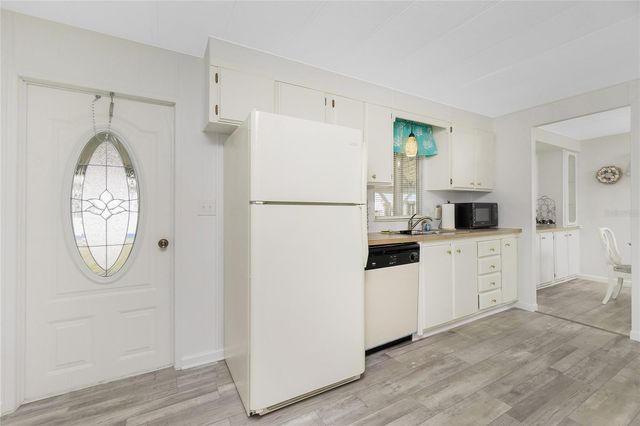 532 WALNUT CIRCLE, Venice, FL 34285