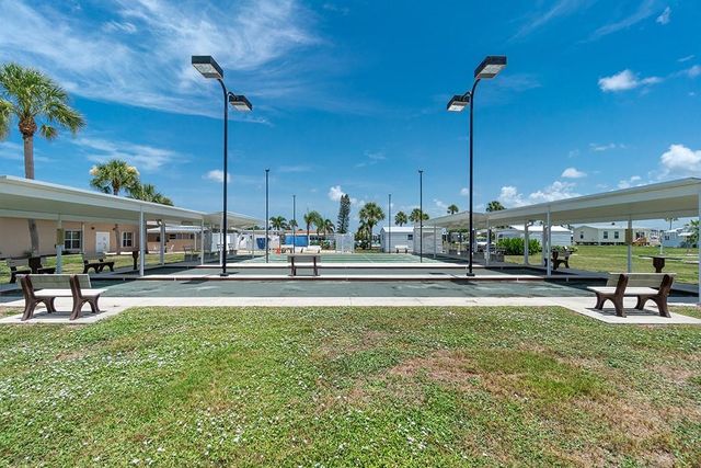 532 WALNUT CIRCLE, Venice, FL 34285