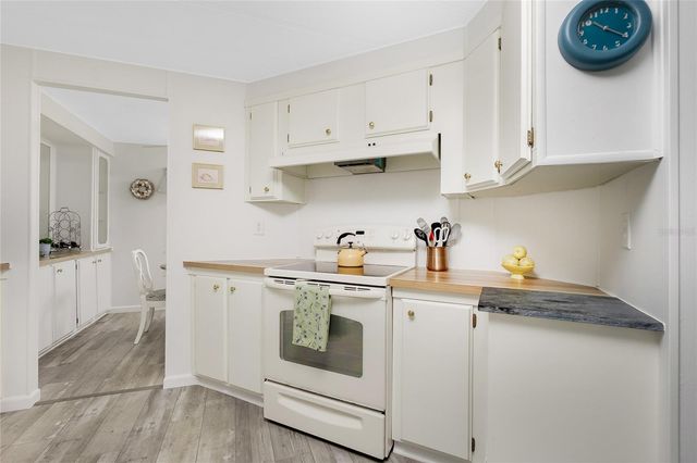 532 WALNUT CIRCLE, Venice, FL 34285