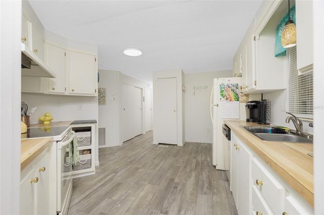 532 WALNUT CIRCLE, Venice, FL 34285