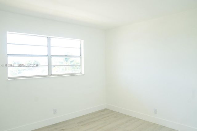 220 SW 9th Ave 306, Hallandale Beach, FL 33009