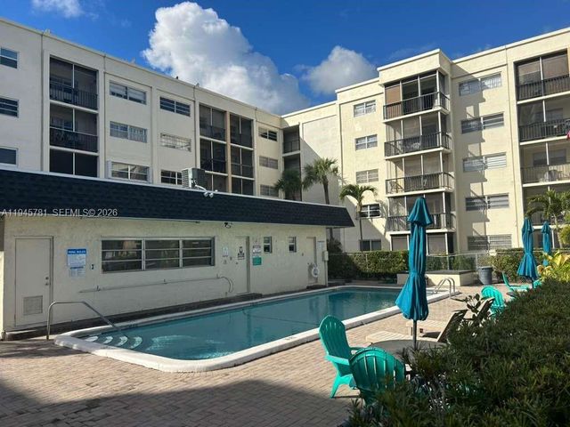 220 SW 9th Ave 306, Hallandale Beach, FL 33009
