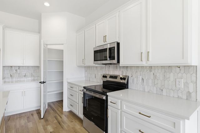 4323 South Garrett, Springfield, TN 37172