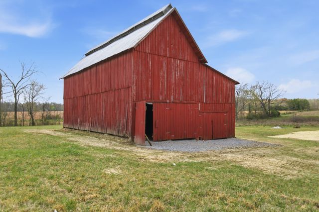4323 South Garrett, Springfield, TN 37172