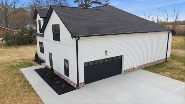 4323 South Garrett, Springfield, TN 37172