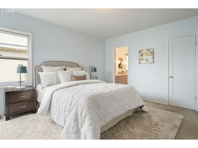 2045 KINCAID St, Eugene, OR 97405