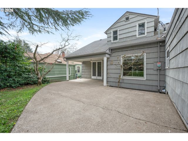 2045 KINCAID St, Eugene, OR 97405