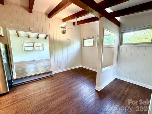 1511 Briarfield Drive, Charlotte, NC 28205