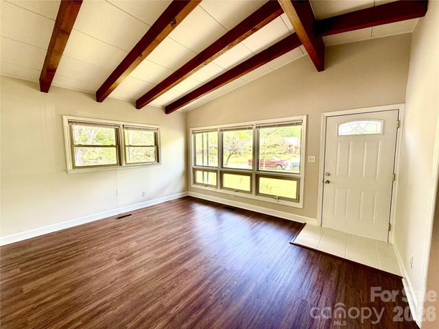 1511 Briarfield Drive, Charlotte, NC 28205