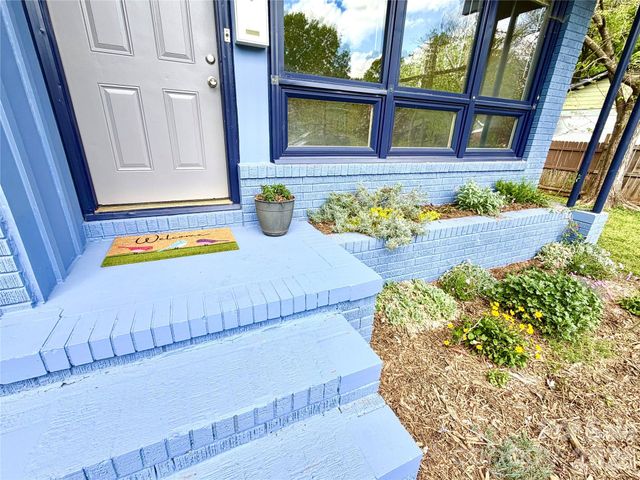 1511 Briarfield Drive, Charlotte, NC 28205