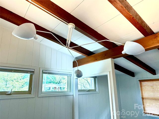 1511 Briarfield Drive, Charlotte, NC 28205