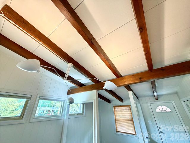 1511 Briarfield Drive, Charlotte, NC 28205