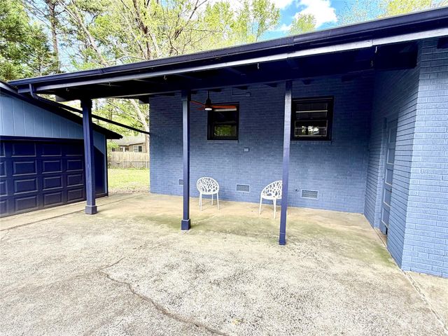 1511 Briarfield Drive, Charlotte, NC 28205