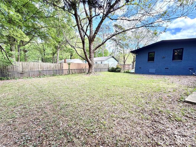 1511 Briarfield Drive, Charlotte, NC 28205