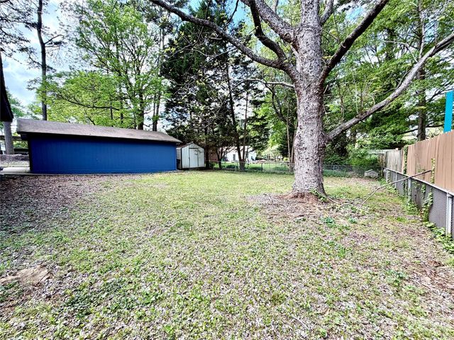 1511 Briarfield Drive, Charlotte, NC 28205