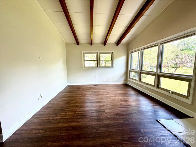 1511 Briarfield Drive, Charlotte, NC 28205