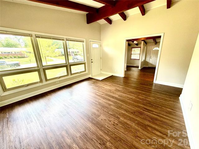 1511 Briarfield Drive, Charlotte, NC 28205