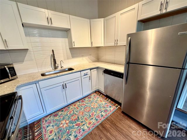 1511 Briarfield Drive, Charlotte, NC 28205