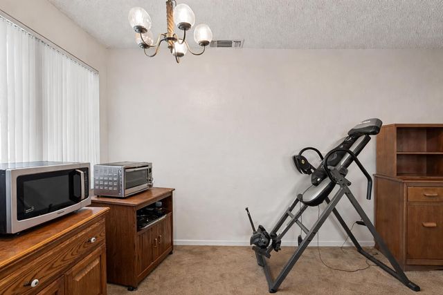 7242 Aberfeldy Way, Sacramento, CA 95842