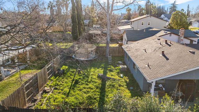 7242 Aberfeldy Way, Sacramento, CA 95842