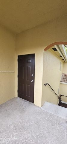 935 NE 33rd Ter 204, Homestead, FL 33033