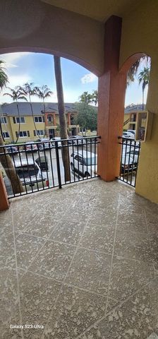 935 NE 33rd Ter 204, Homestead, FL 33033