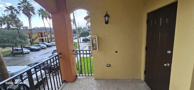 935 NE 33rd Ter 204, Homestead, FL 33033