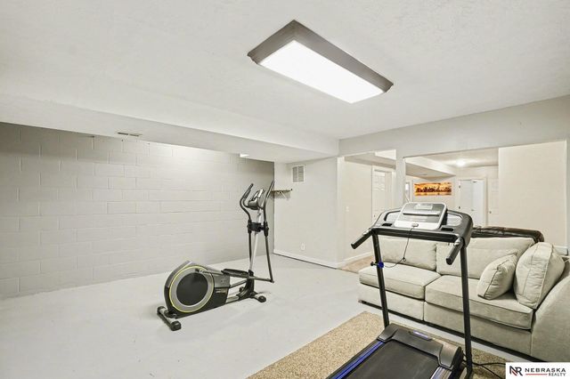 15708 Audrey Street, Omaha, NE 68136