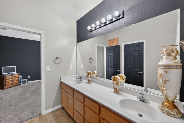 10402 Big Oak Cir, Stockton, CA 95209