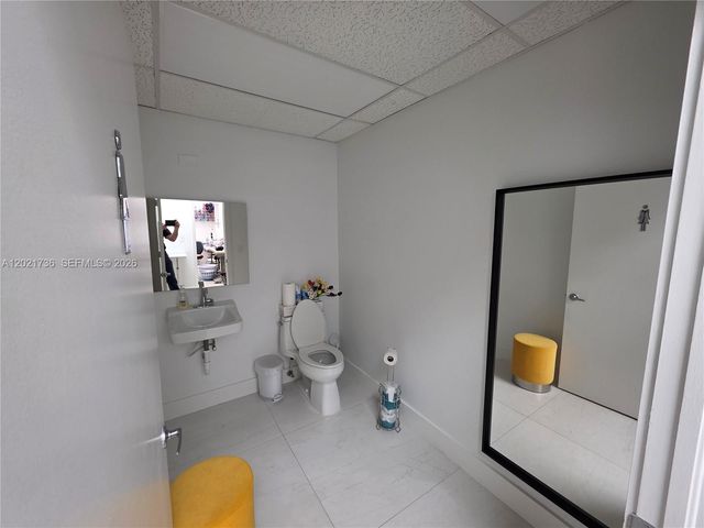 10420 NW 37th Terrace, Doral, FL 33178