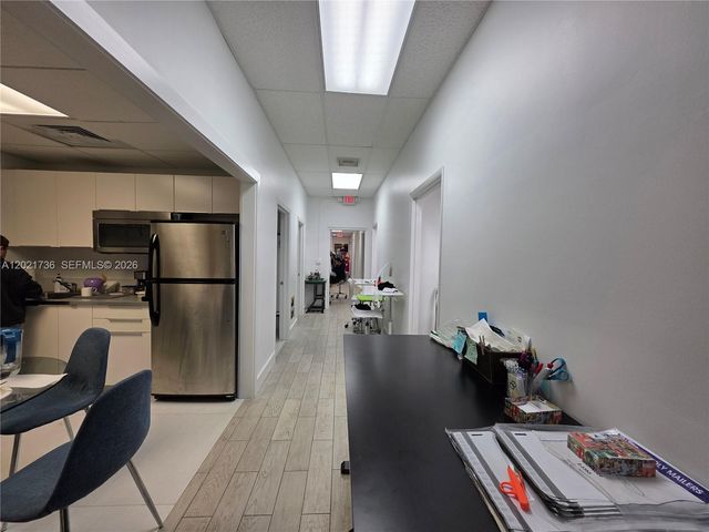 10420 NW 37th Terrace, Doral, FL 33178