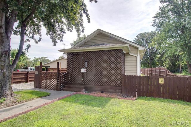 525 Denby Street, Carlinville, IL 62626