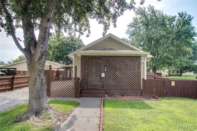 525 Denby Street, Carlinville, IL 62626