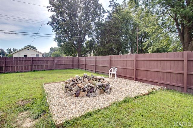 525 Denby Street, Carlinville, IL 62626