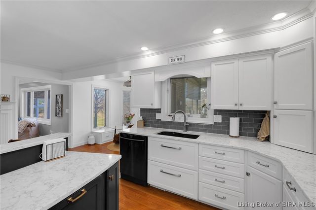 6559 Quail Chase, Charlestown, IN 47111