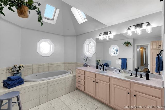 6559 Quail Chase, Charlestown, IN 47111