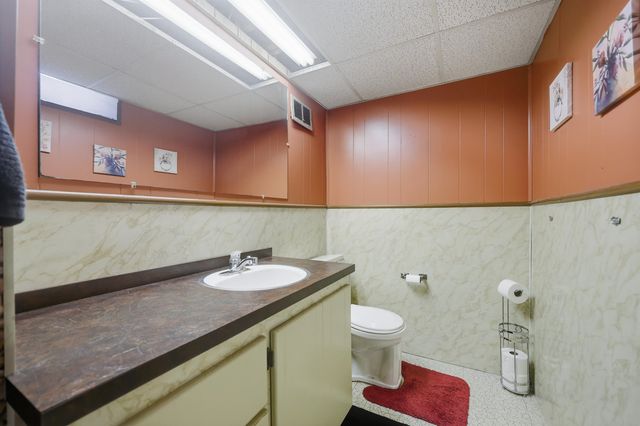 15253 Grovedale Street, Roseville, MI 48066