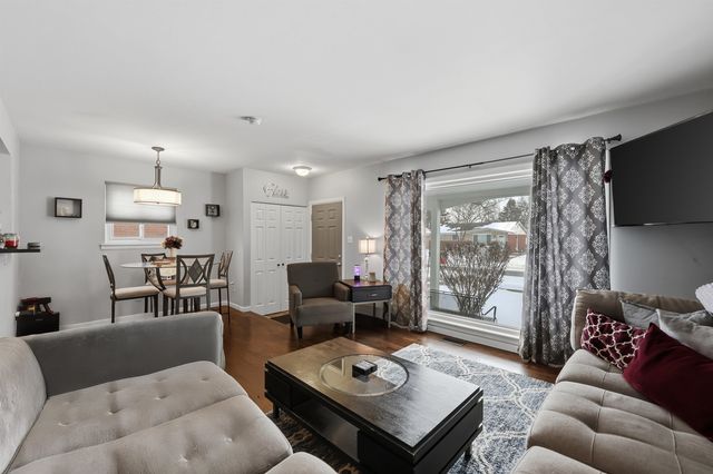 15253 Grovedale Street, Roseville, MI 48066