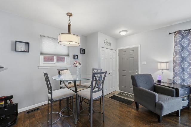 15253 Grovedale Street, Roseville, MI 48066