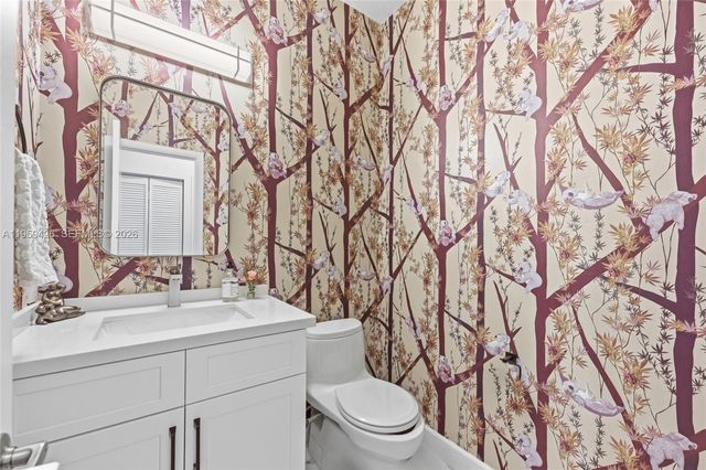 500 Cambridge Dr, Weston, FL 33326