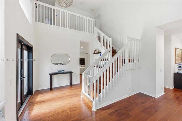 500 Cambridge Dr, Weston, FL 33326