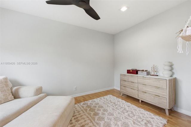 500 Cambridge Dr, Weston, FL 33326