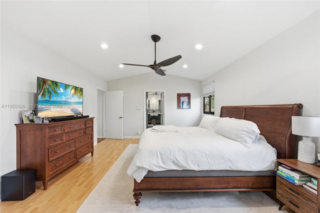 500 Cambridge Dr, Weston, FL 33326