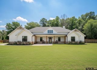 24341 Stallion Park Place, Lindale, TX 75771