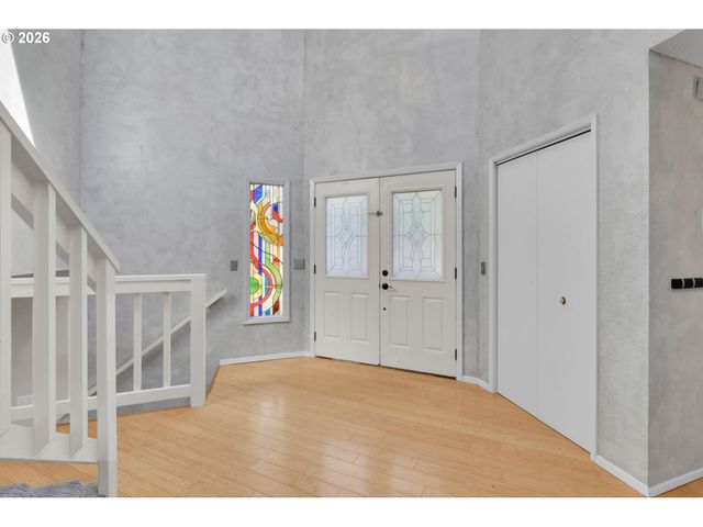 952 SUMMIT Blvd, Springfield, OR 97477